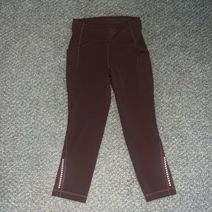 Lululemon leggings. 4